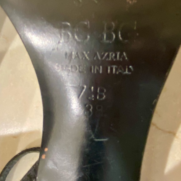 BCBG Thin Strap Satin Sandal-Sz 7 1/4 Black (USED) - Picture 5 of 6